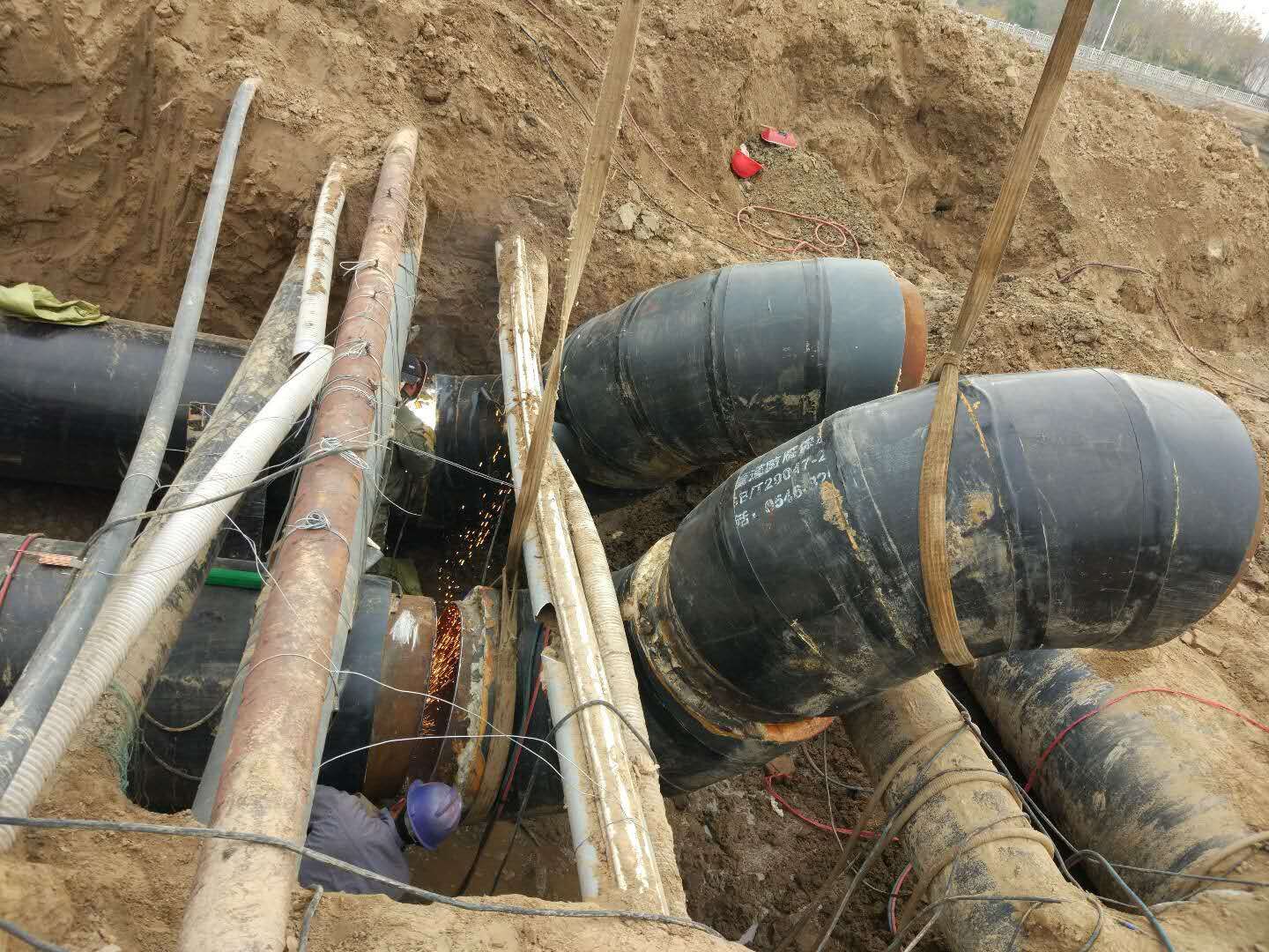 克服艱苦環境，確保工程順利推進——利津縣城區集中供熱擴容改造工程紀實